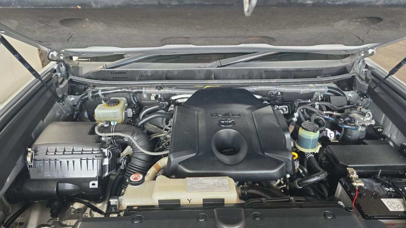 Toyota Prado DIESEL 2.8 LITER ,RIGHT HAND DRIVE