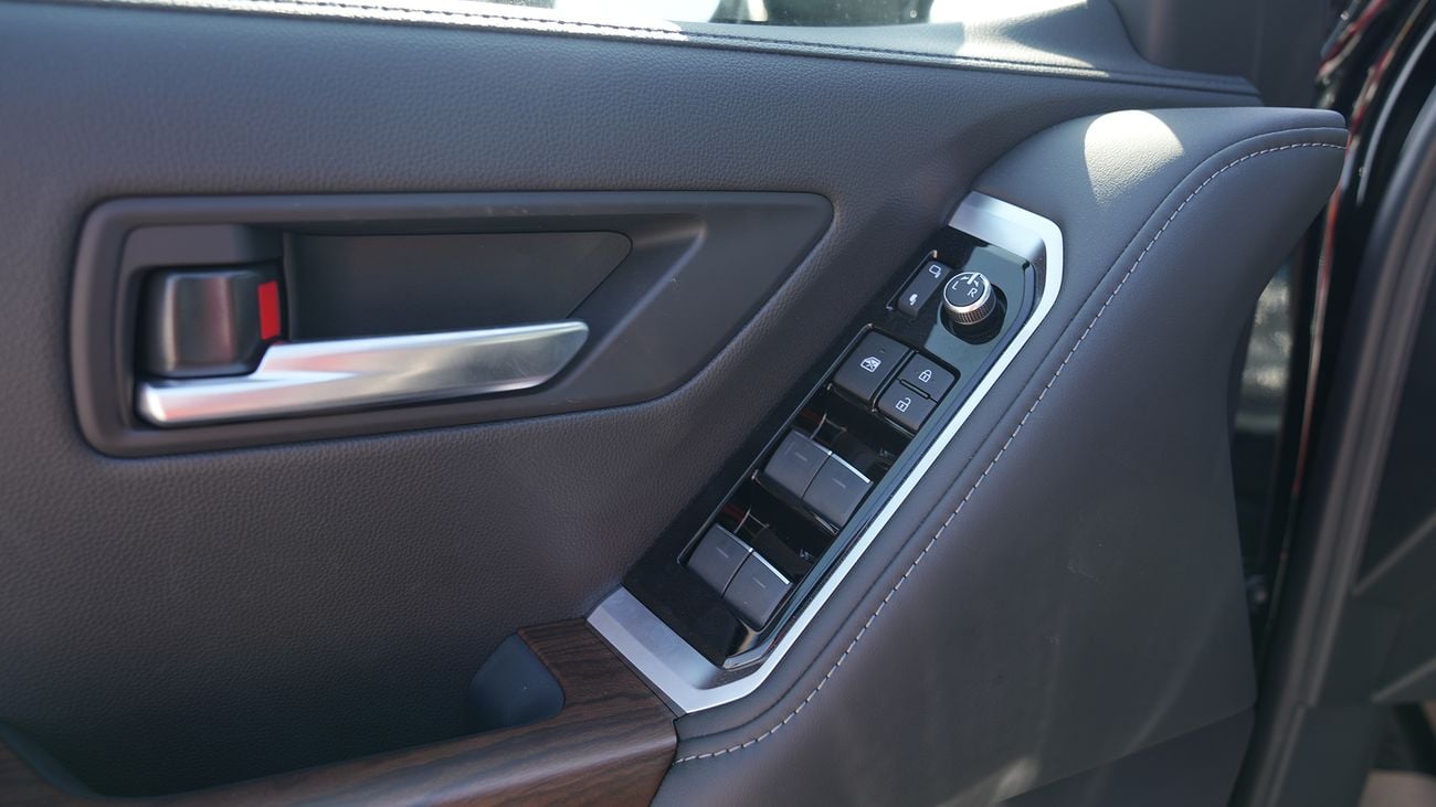 تويوتا لاند كروزر GXR