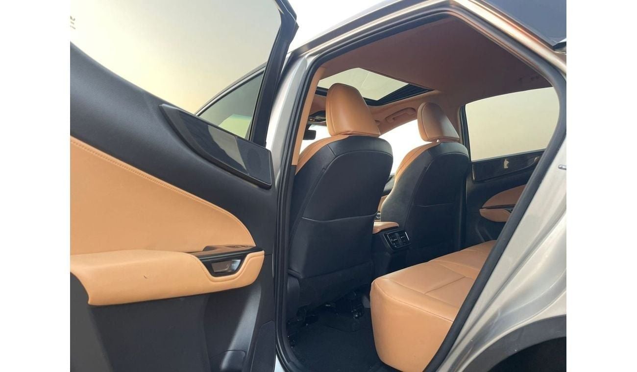 لكزس NX 300 2023 Lexus NX300 Premium 2.4L V4 Turbo - 4x4 AWD Full Option - 14,800 Mileage