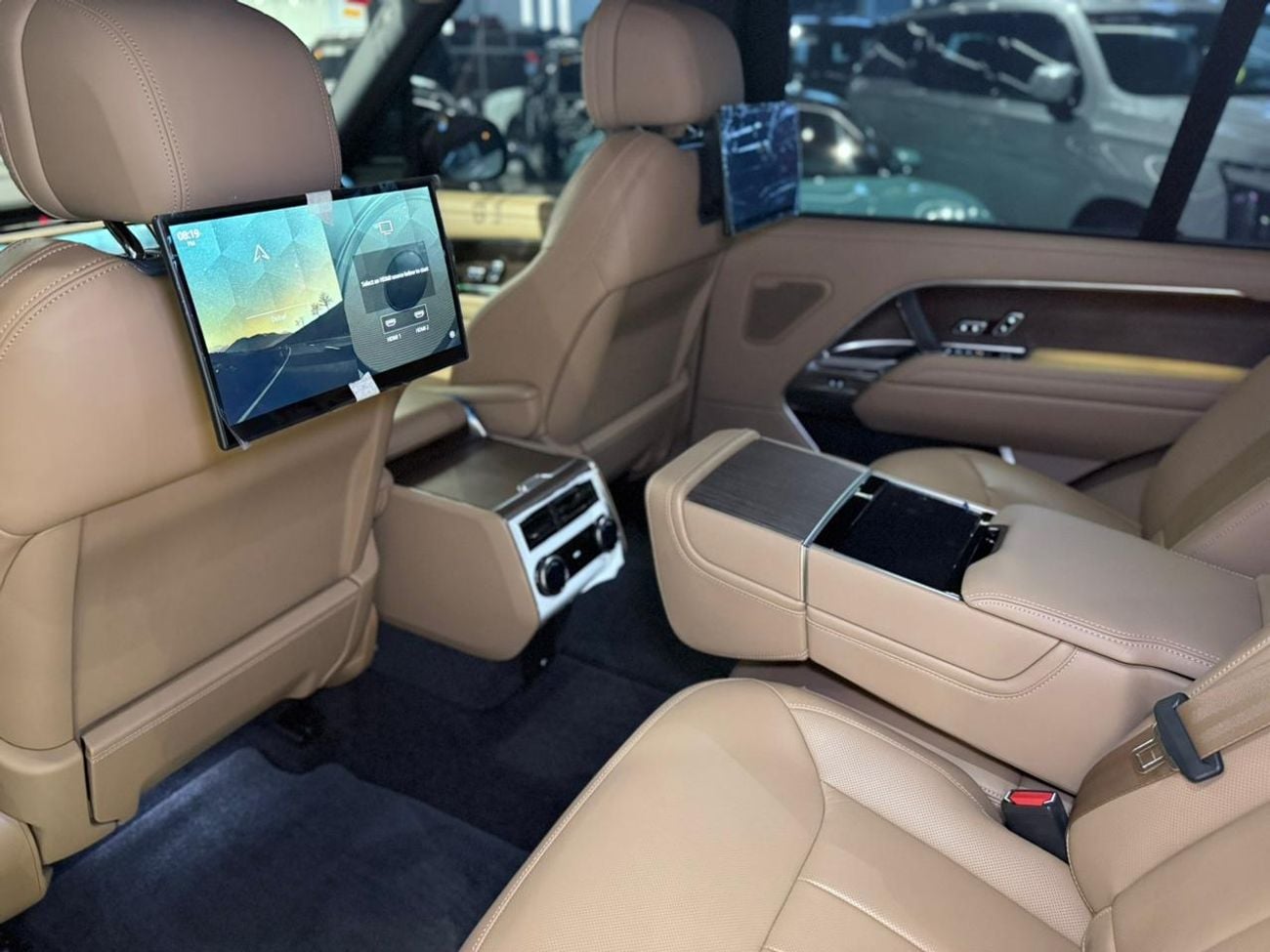 لاند روفر رينج روفر AUTOBIOGRAPHY LWB P530 AUTOBIOGRAPHY LWB P530