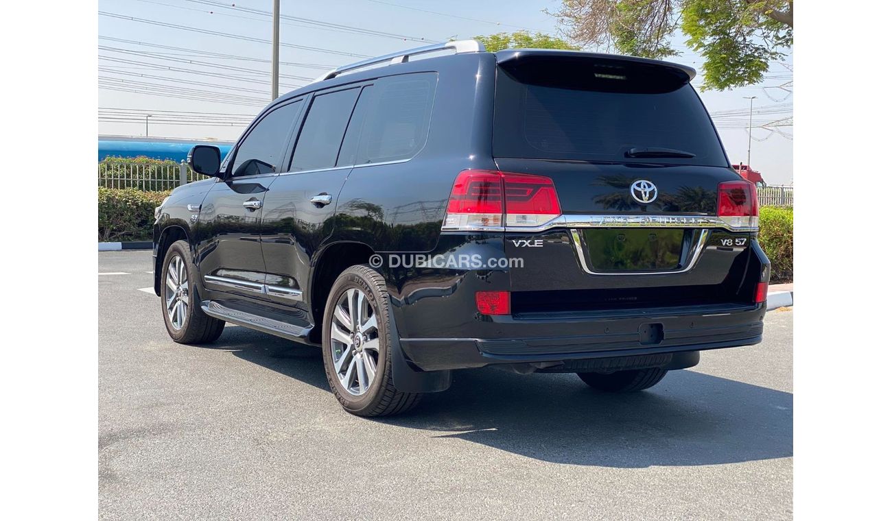 Toyota Land Cruiser VXR GCC SPEC UNDER WARRANTY