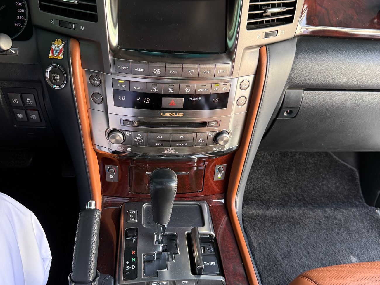 لكزس LX 570 full option 5.7L