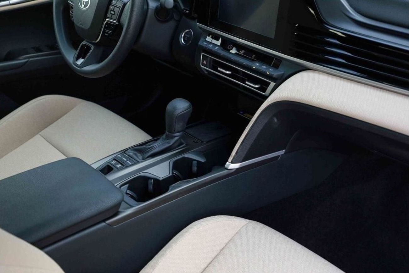 Toyota Camry 2025 TOYOTA CAMRY LE 2.5 Hybrid - ATTITUDE BLACK inside BEIGE | Export Only