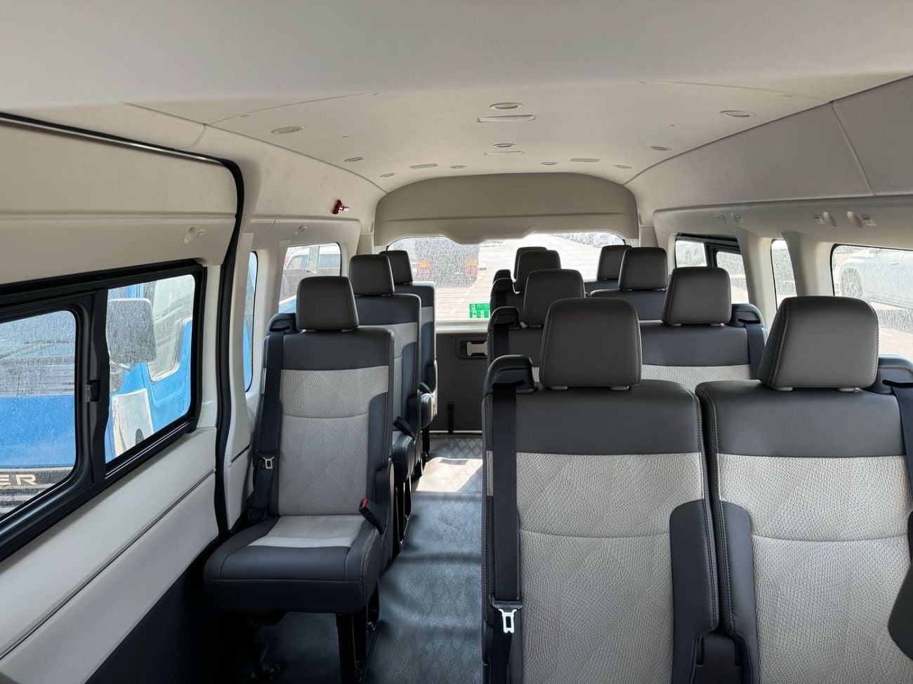 Toyota Hiace GL ECTAI0032 - 2026 Toyota Hiace Hrf Pass Van GL - 3.5L Petrol Auto