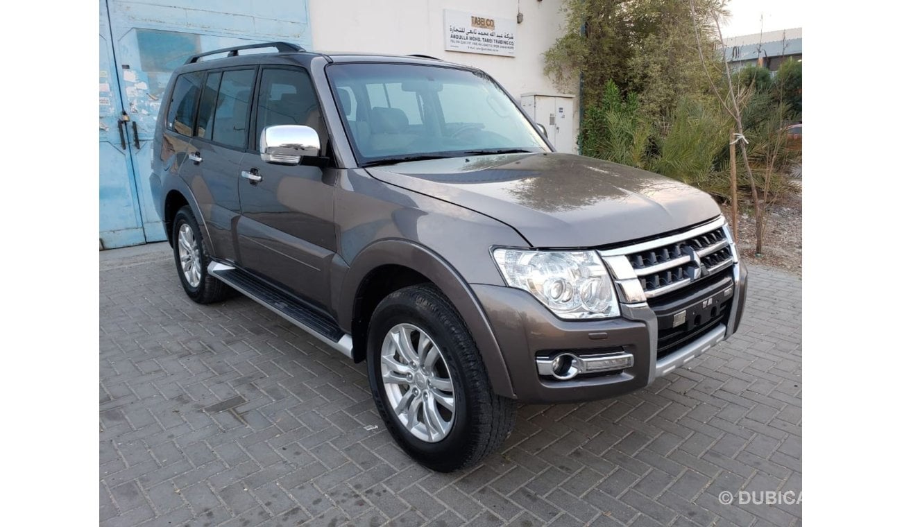 Mitsubishi Pajero Clean car full option