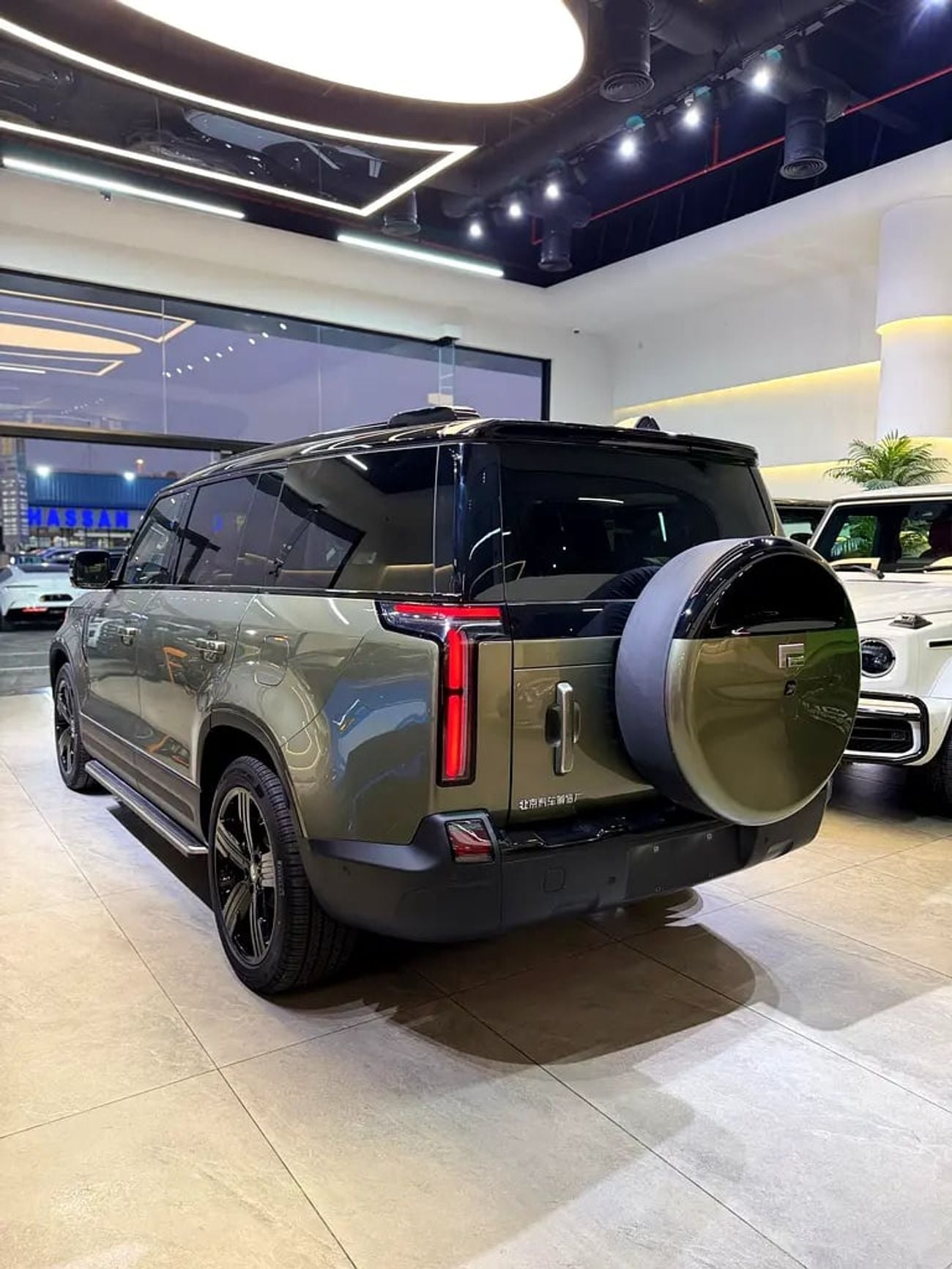 روكس 01 VIP | Brand | Chinese Specs | Luxury EREV SUV