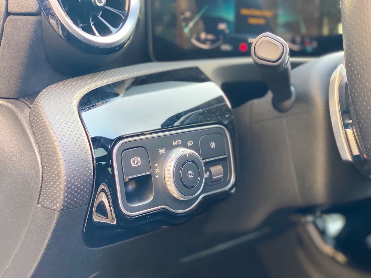 Mercedes-Benz CLA 200 1.4 L  Turbo  European specifications