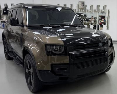 لاند روفر ديفندر 110 HSE P400