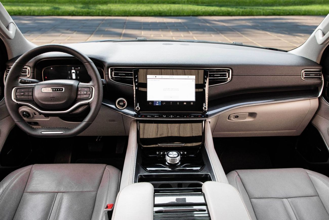 Jeep Grand Wagoneer Grand Wagoneer | 2,938 P.M | 0% Downpayment | Like New!