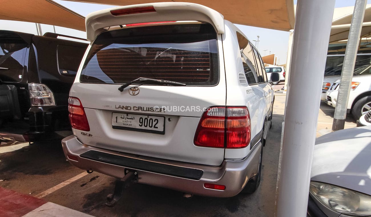 Toyota Land Cruiser GXR V6