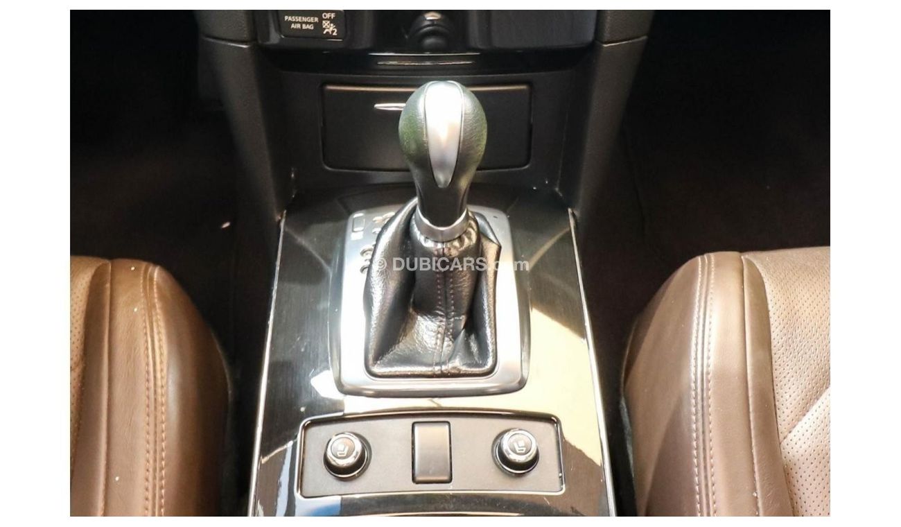 Infiniti QX70 Limited S51