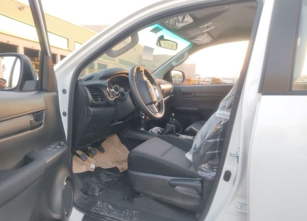 تويوتا هيلوكس TOYOTA HILUX DOUBLE CAB ACTIVE DIESEL 2.4L G4