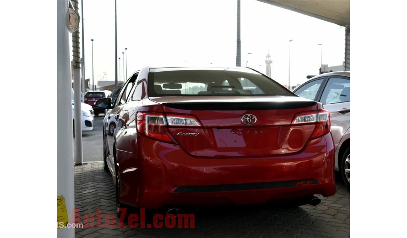 Toyota Camry 2015 RED NUMBER 1 FULL OPTION GCC NO PAIN NO ACCIDENT PERFECT