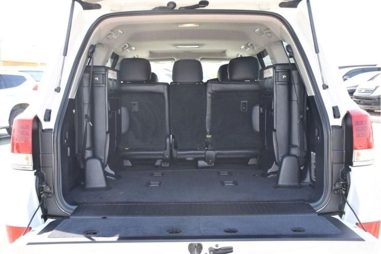 تويوتا لاند كروزر V8 Diesel 4.5L (Right Hand)