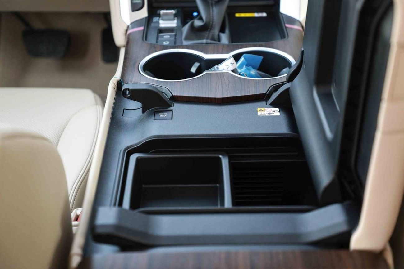 تويوتا لاند كروزر