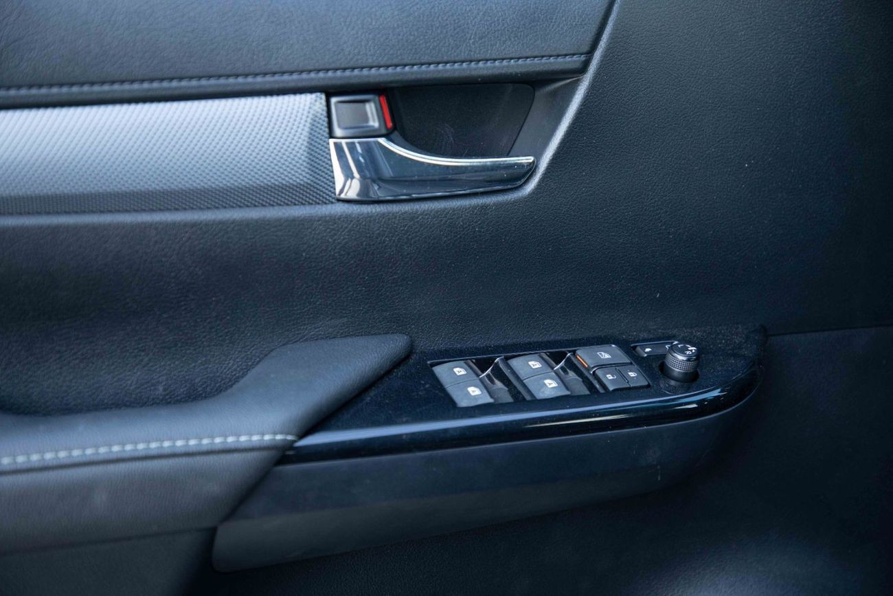 Toyota Hilux 2024 Toyota Hilux 4x4 DC 4.0 GR-S - Platinum White Pearl inside GRS | Export Only