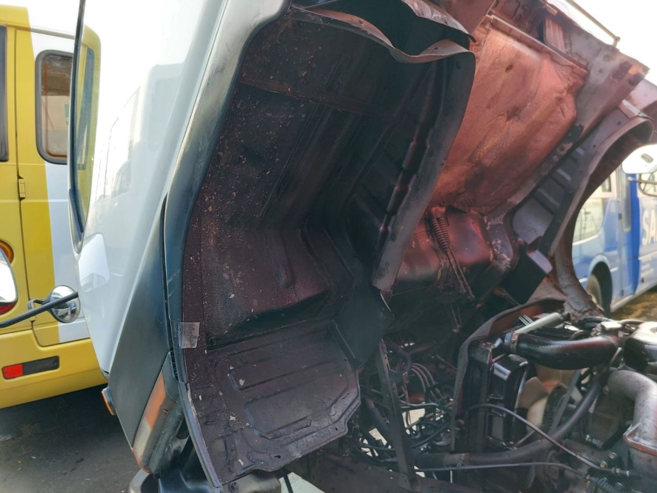 ميتسوبيشي فوسو كانتير MITSUBISHI CANTER TRUCK RHD 1996 MODEL 4.5 L DIESEL MANUAL(PM23015)