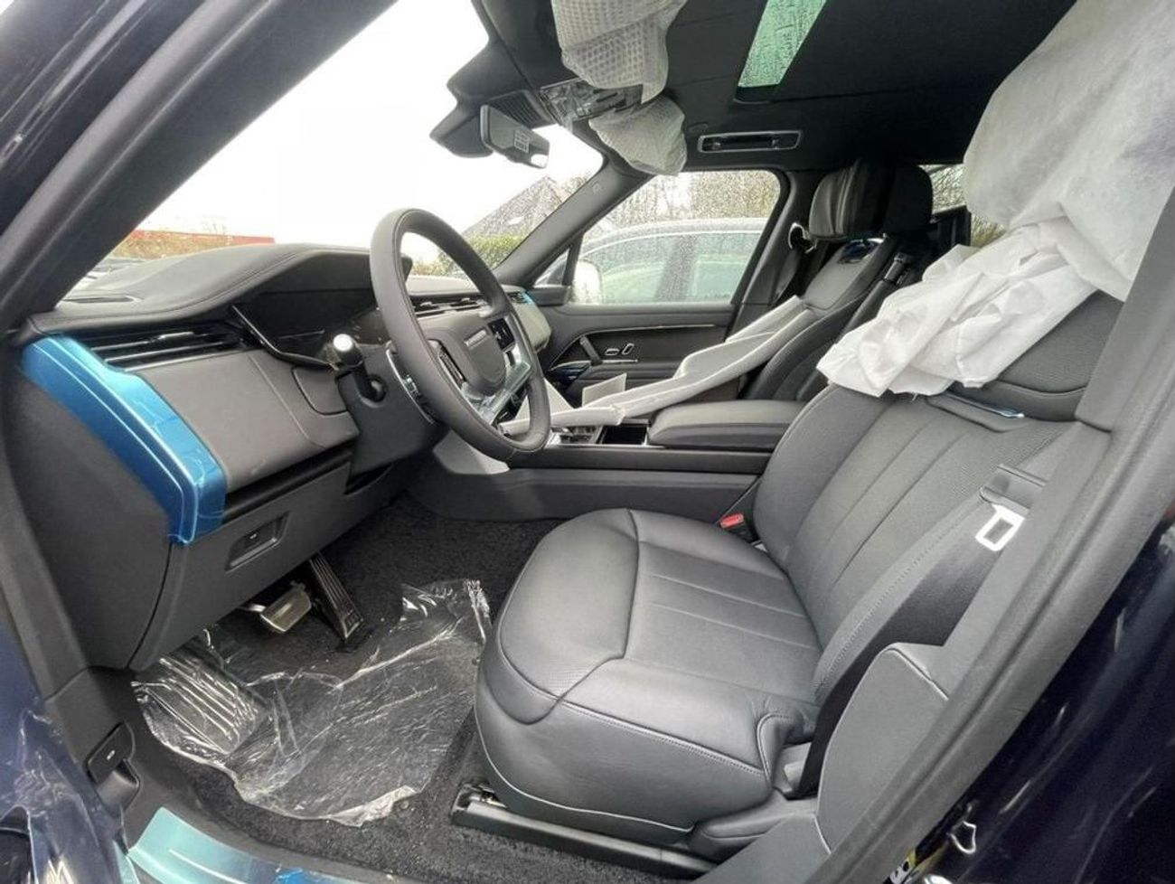 لاند روفر رينج روفر سبورت Range rover SV P 530 First class Signature 2025 (For export only)