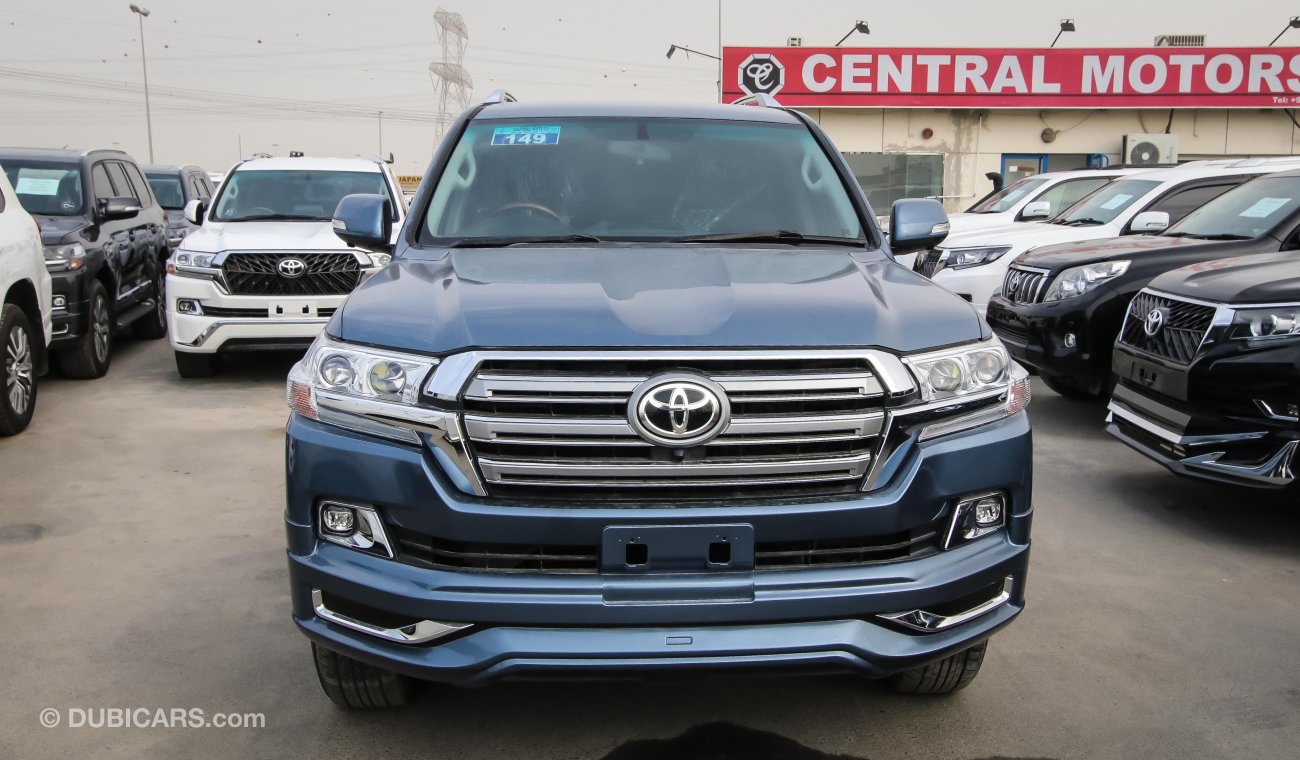 Toyota Land Cruiser 4.5cc V8 diesel VX Right hand Drive facelifted to 2018 design with all accessories for EXPORT ONLY