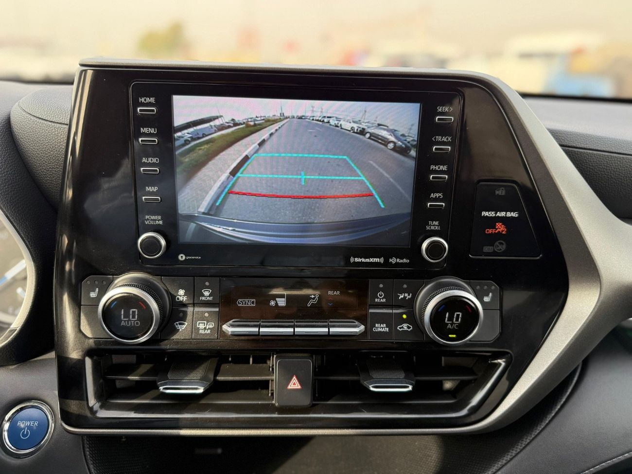 Toyota Highlander Hybrid XLE Full option Sunroof,leather seats