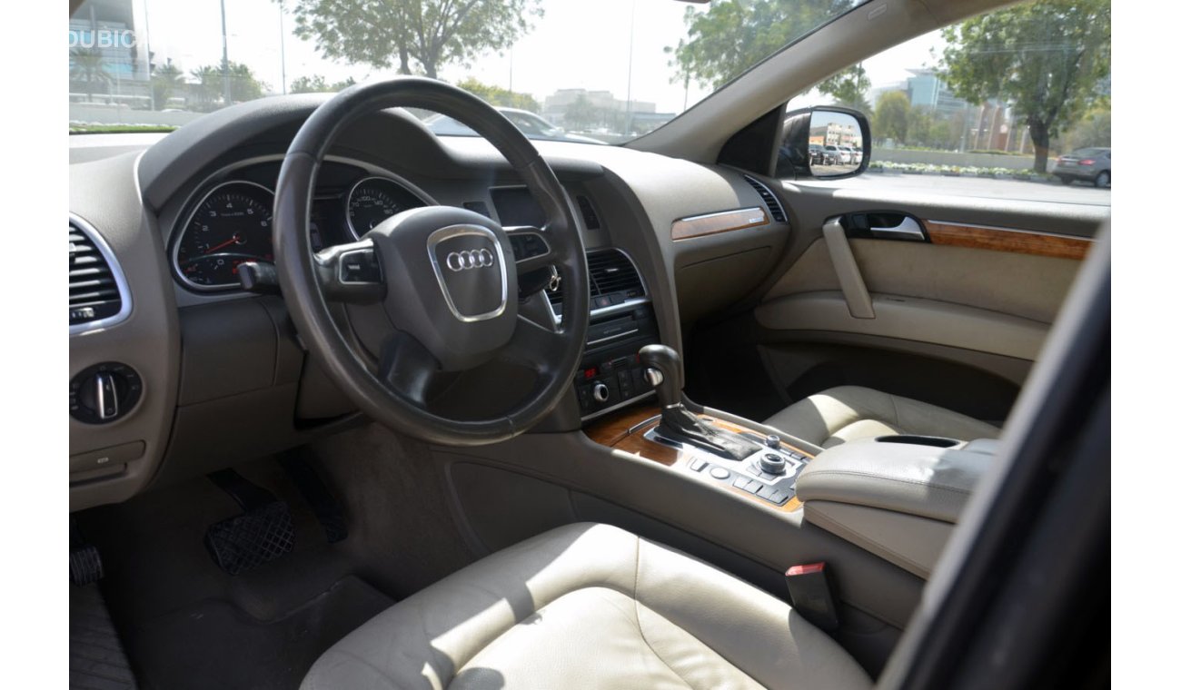 Audi Q7 3.6L Quattro (Panoramic Roof)