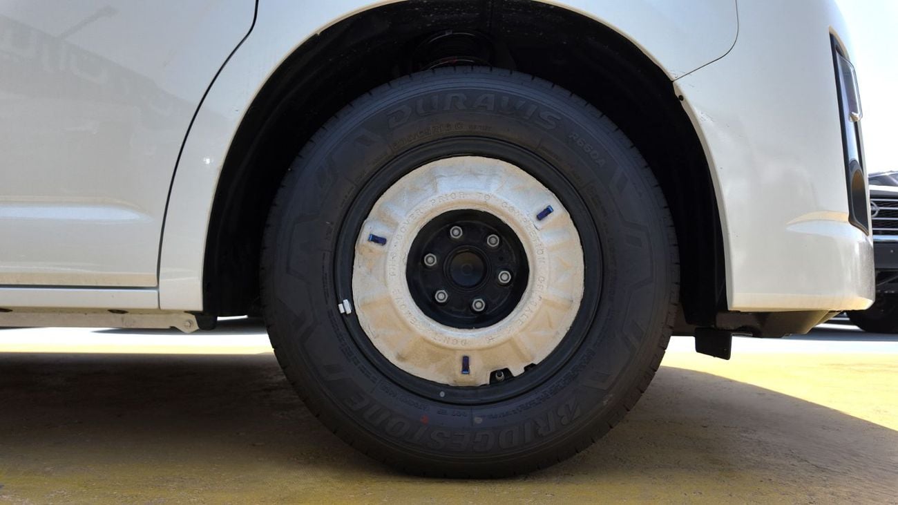 Toyota Hiace TOYOTA HIACE GL FULL OPTION M/T