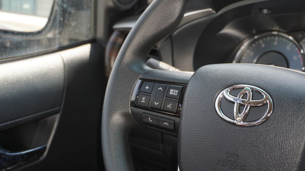 Toyota Hilux SR5 2.7 L