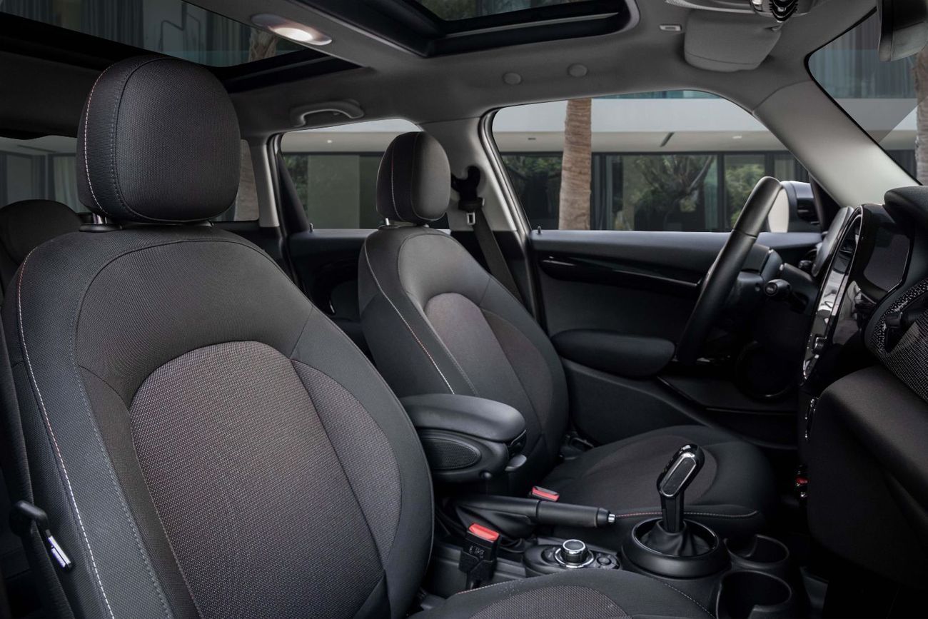 Mini Cooper | 1,546 P.M  | 0% Downpayment | Low KM | Full Mini Service History