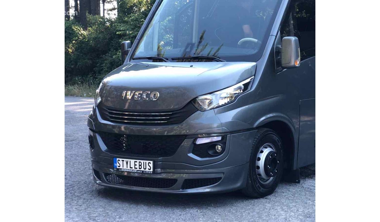 Iveco Daily 70c airport shuttle