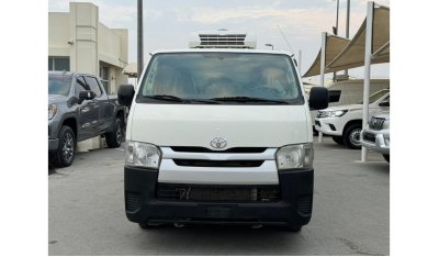 Toyota Hiace GL - Standard Roof