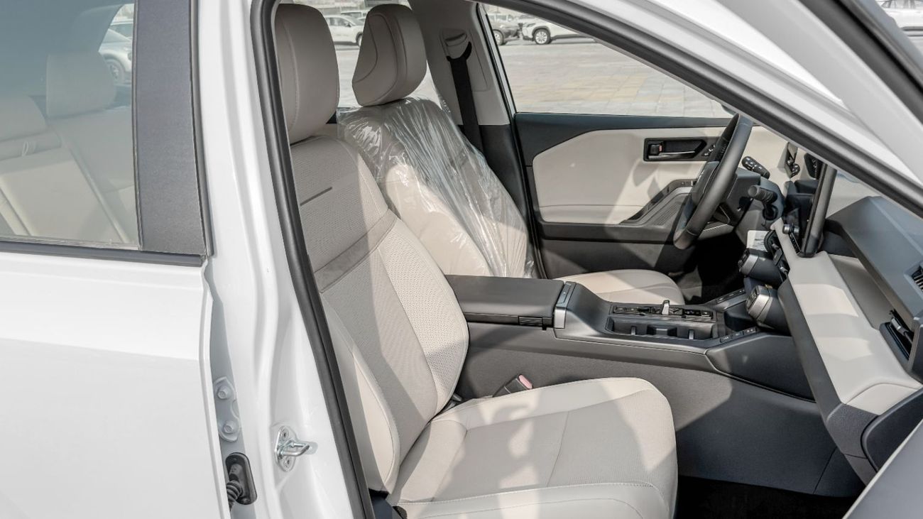 Toyota RAV4 LTD HEV 2026 Toyota Rav4 Limited 2.5L AT Hybrid (White-Beige)