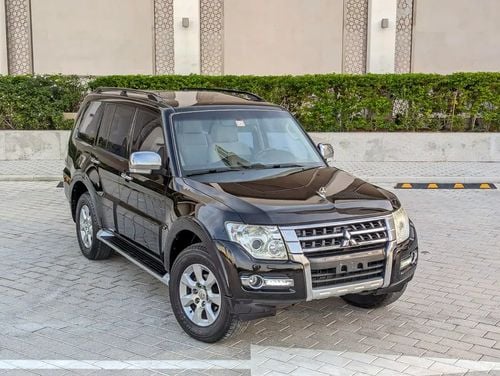 Mitsubishi Pajero GLS TOP FULL OPTION GCC V6 3.5L IN EXCELLENT CONDITION