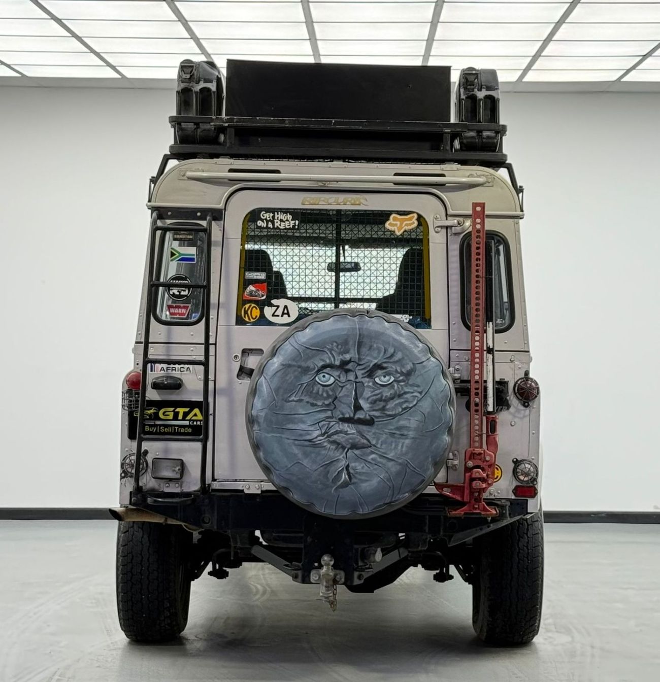 لاند روفر ديفندر 1988 Land Rover Defender ,Excellent Condition ,GCC