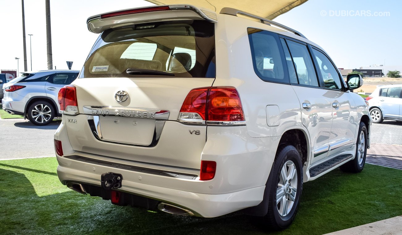 Toyota Land Cruiser VXR V8