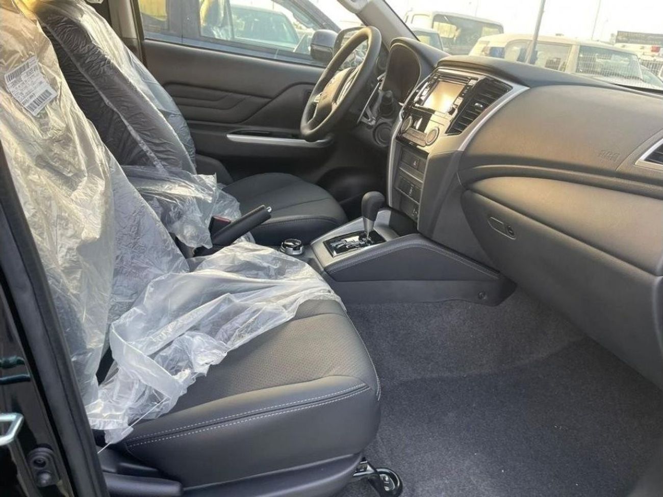 Mitsubishi L200 sportero  deseil  4x4  full   option automatic