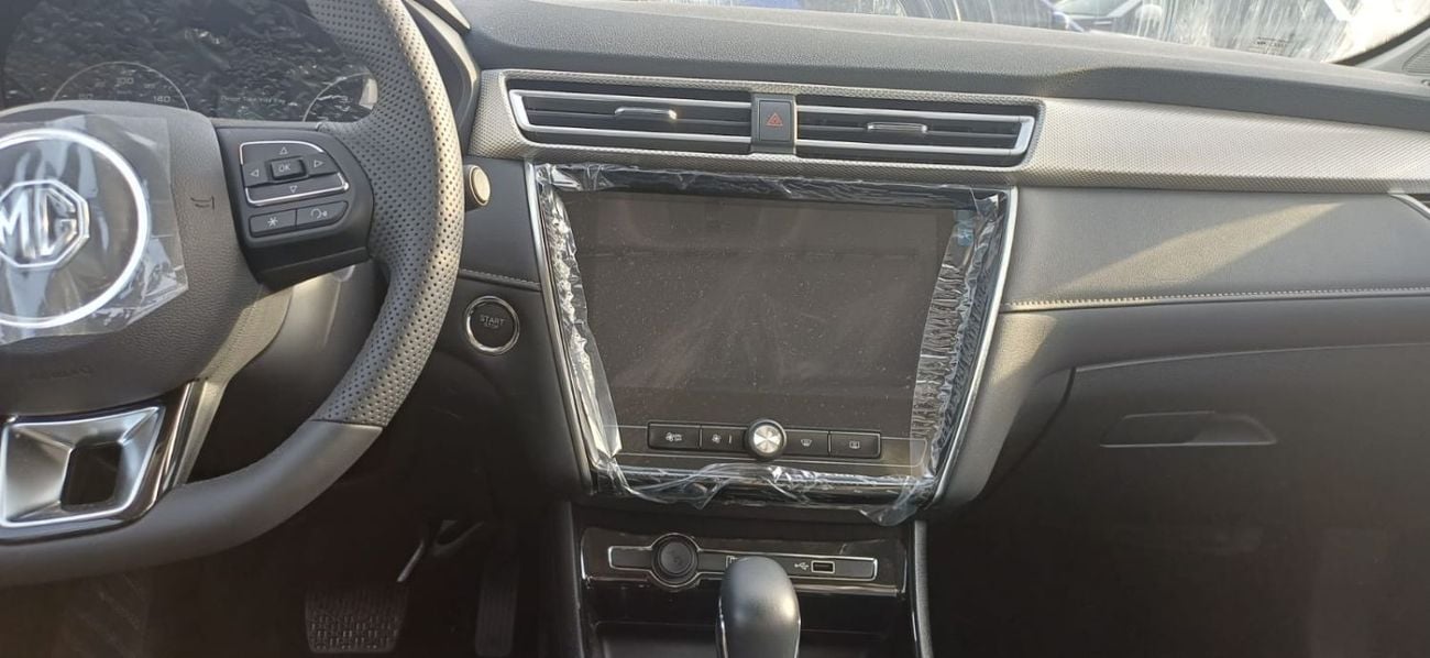 MG 5 LUX MG 5 COLOR WHITE MODEL 2025