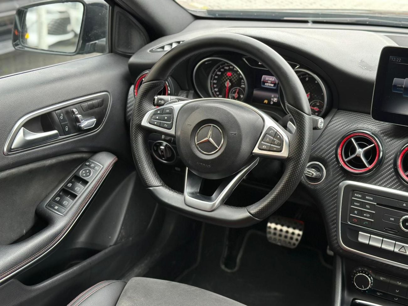 مرسيدس بنز A 250 MERCEDES-BENZ A250 | GCC | 2017 | FULL SERVICE HISTORY (GARGASH)