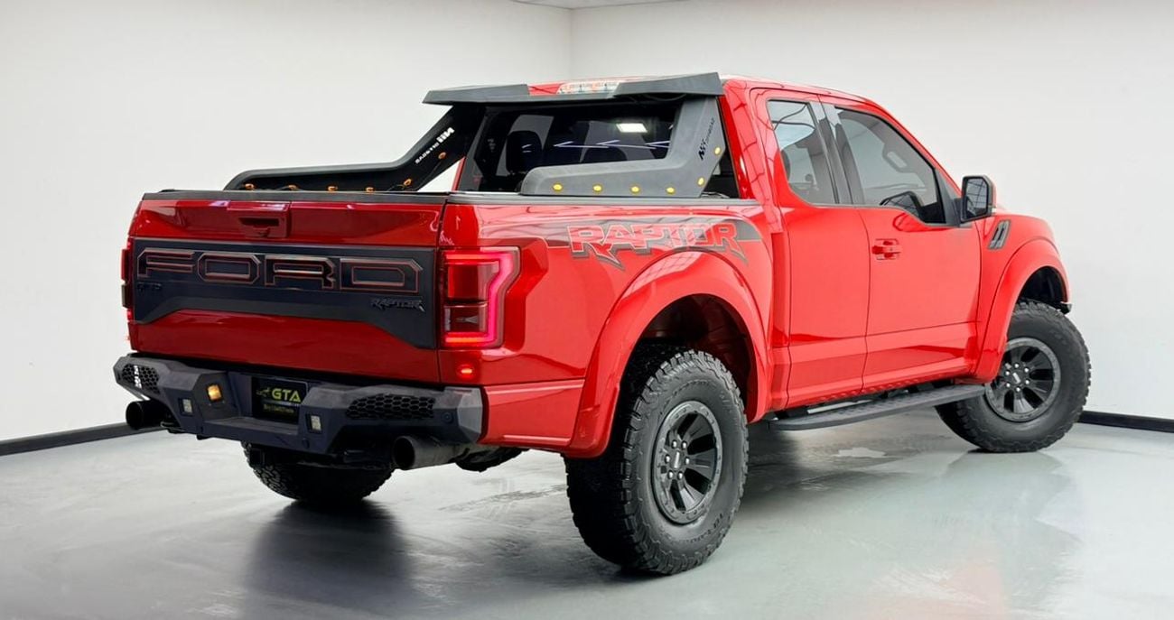 Ford F-150 2018 Ford F-150 Raptor, Full Service History, Carbon Fiber Interior, Excellent Condition, GCC