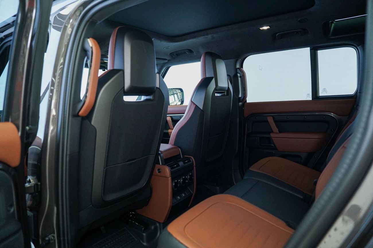 Land Rover Defender 110 P635 OCTA V8