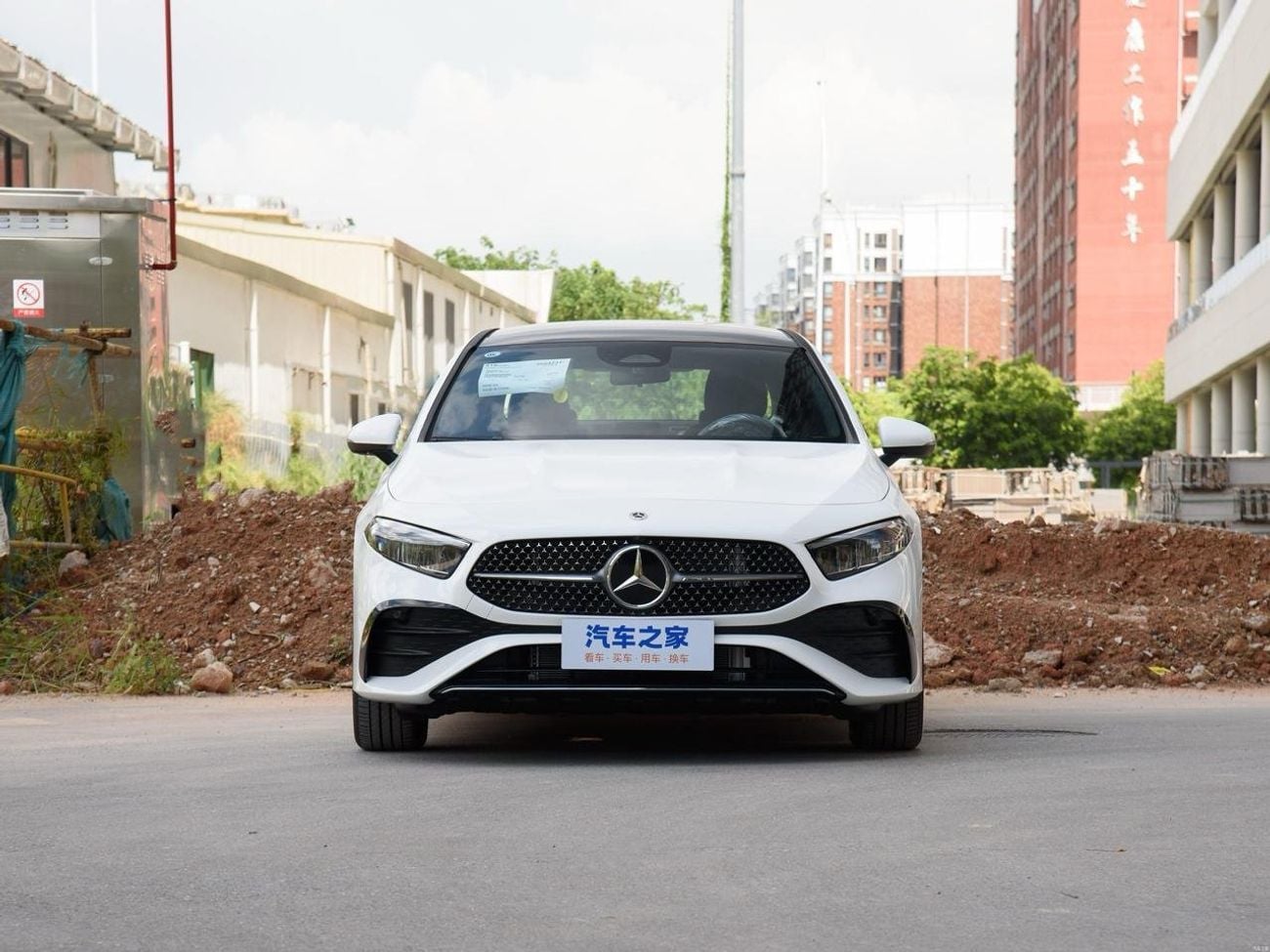 مرسيدس بنز A 200 L Toyota Frontlander/ 2025 / white / 0km