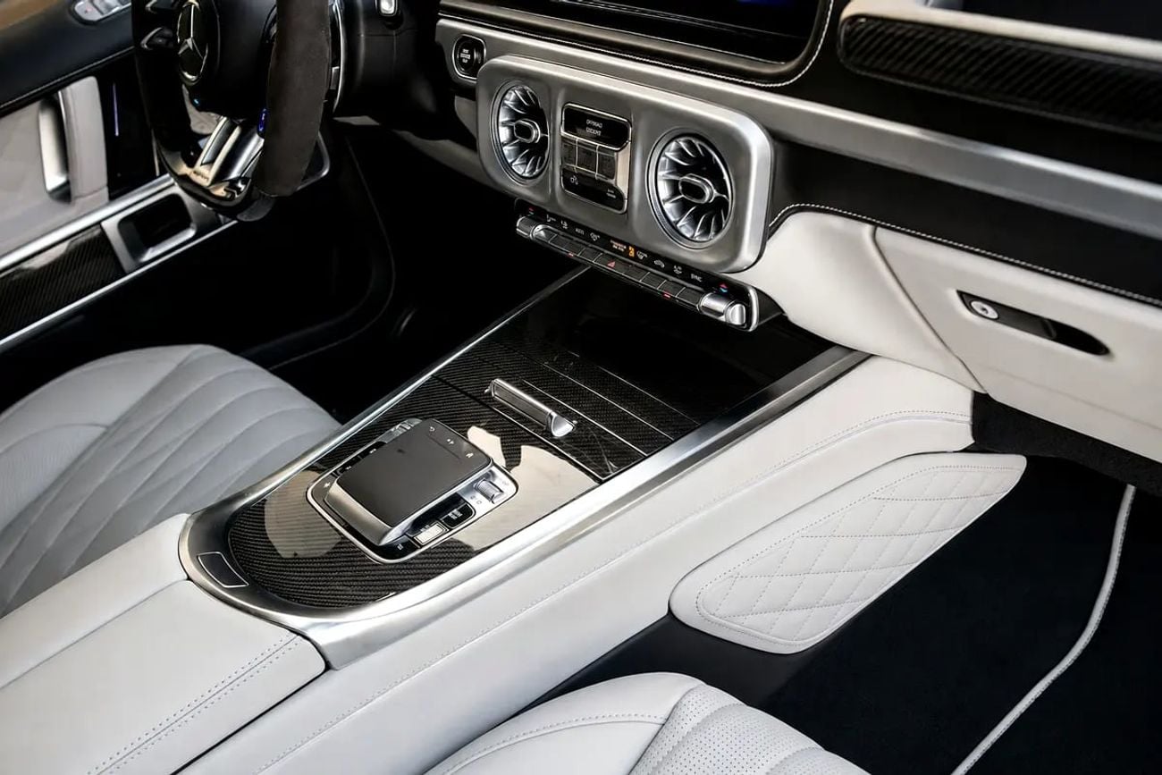 مرسيدس بنز G 63 AMG MERCEDES G63 AMG - FULL CARBON FIBRE -BRAND CONDITION