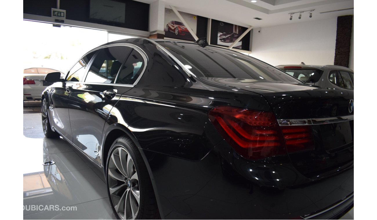 بي أم دبليو 730 BMW 730Li - 2015 - GCC Specs