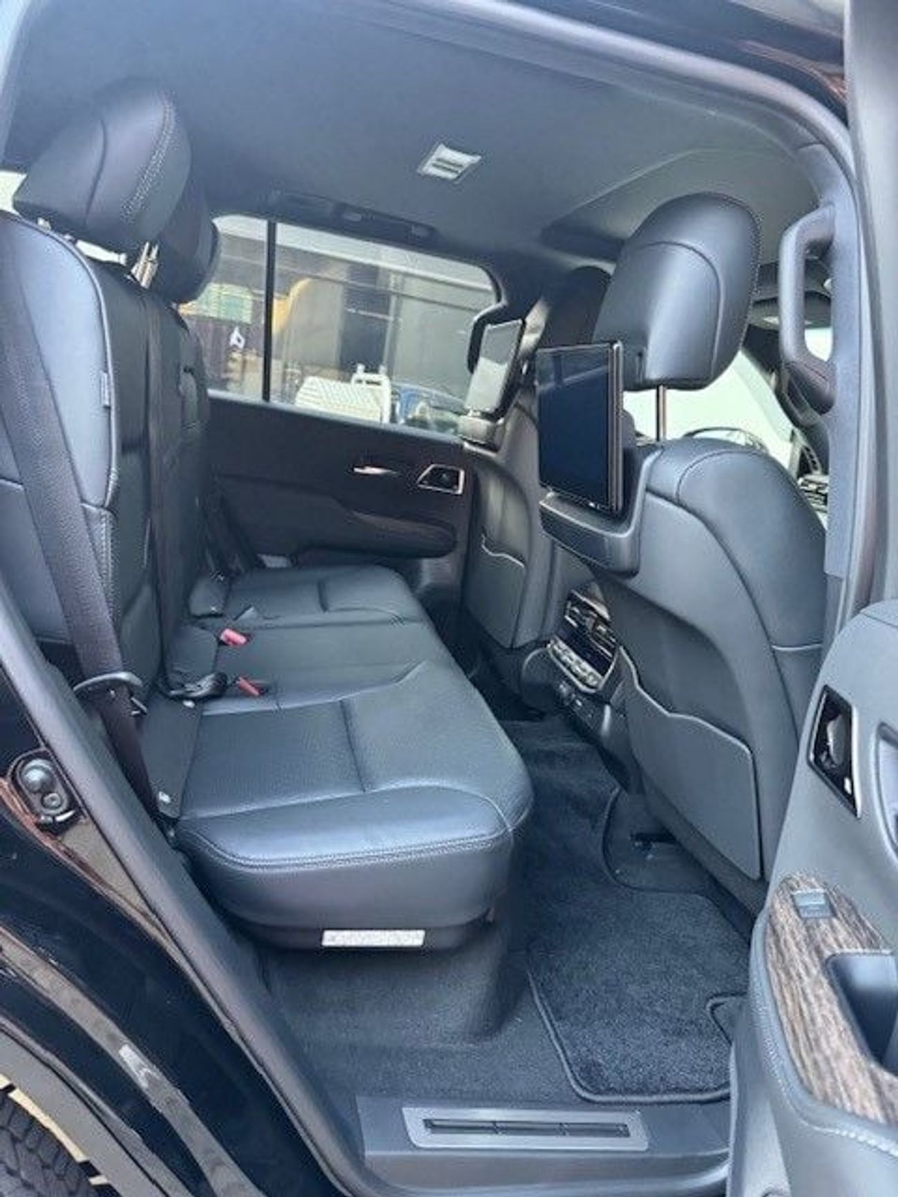 Toyota Land Cruiser Toyota Lc300 Sahara RHD,diesel engine 3.3L ,black colour 2026 brand new