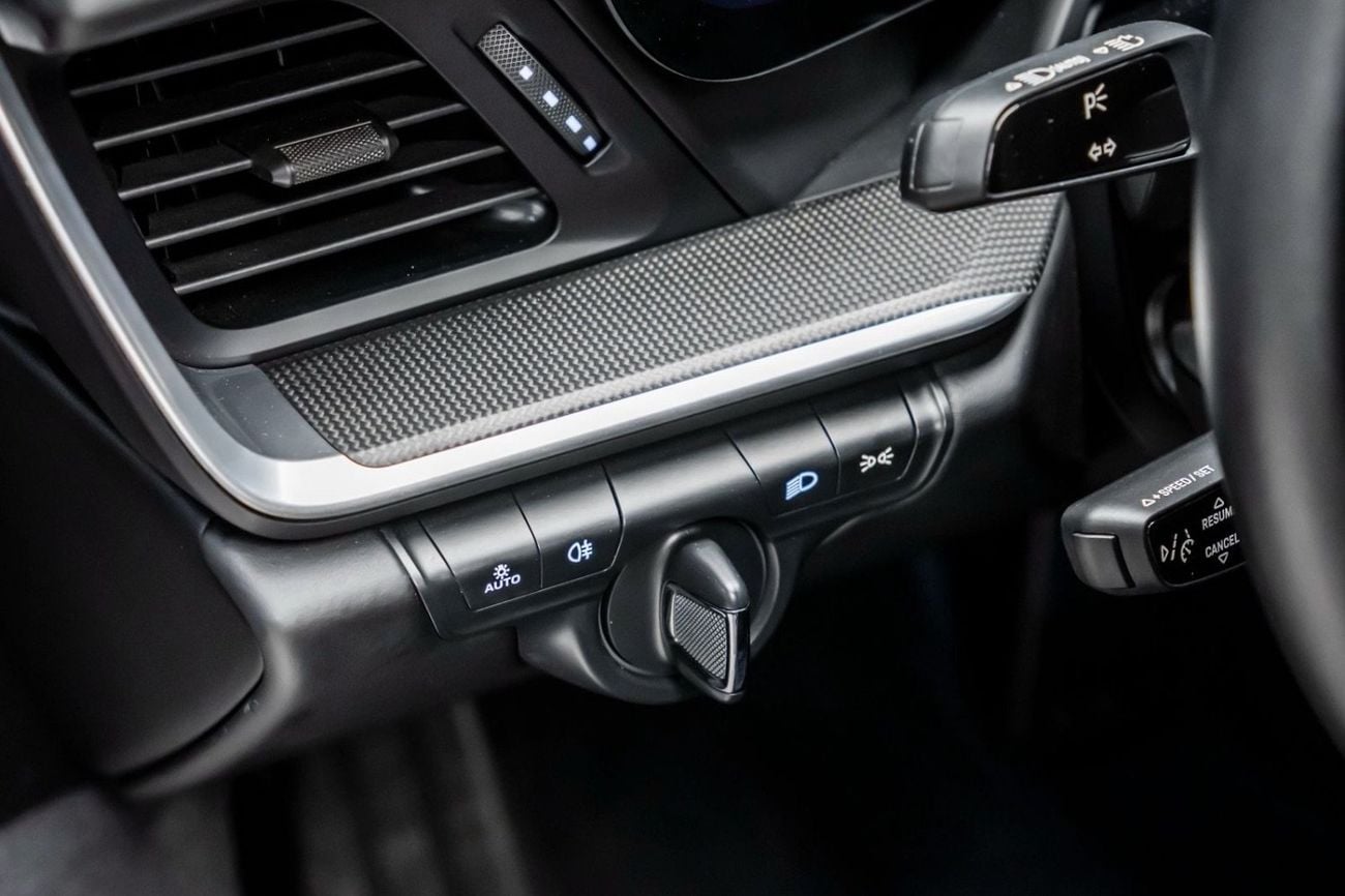 بورش 911 Turbo S 3.8L (640 HP) Coupe