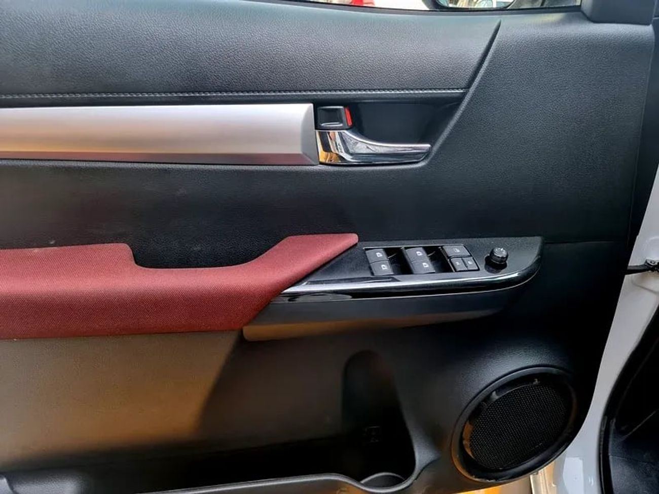 تويوتا هيلوكس DC TRD 4.0L 4WD