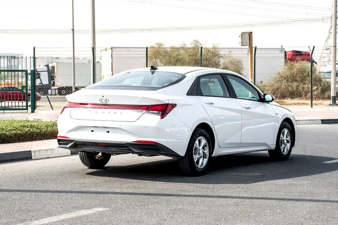 Hyundai Elantra SMART – GCC SPECS – ONLY 52,000 KM – FULL SERVICE HISTORY