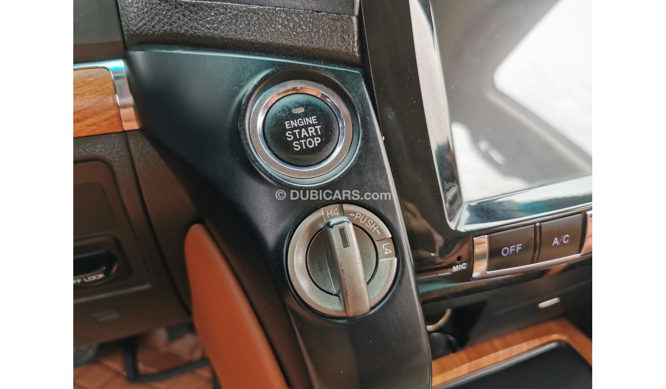 Toyota Land Cruiser V8 / 4.6L / 1 YEAR WARANTY / INSURANCE - REGISTERATION FREE (LOT # 8224)