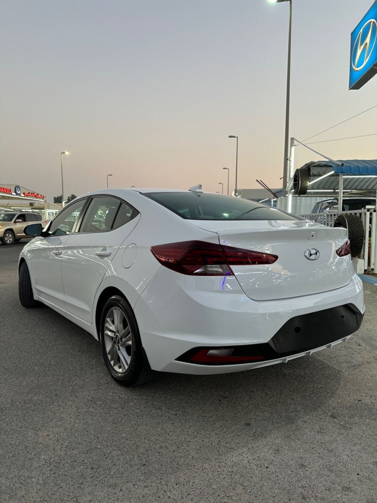 Hyundai Elantra GLS Hyundai Elantra 2021 with engine capacity 2 has a sensor and blind spot lane exit has a sunroof 