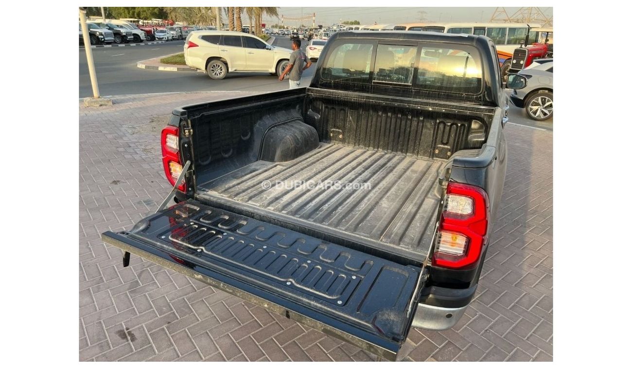 Toyota Hilux S GLX Double Cab 2.8L 4-Cyl Diesel (Full-Option)