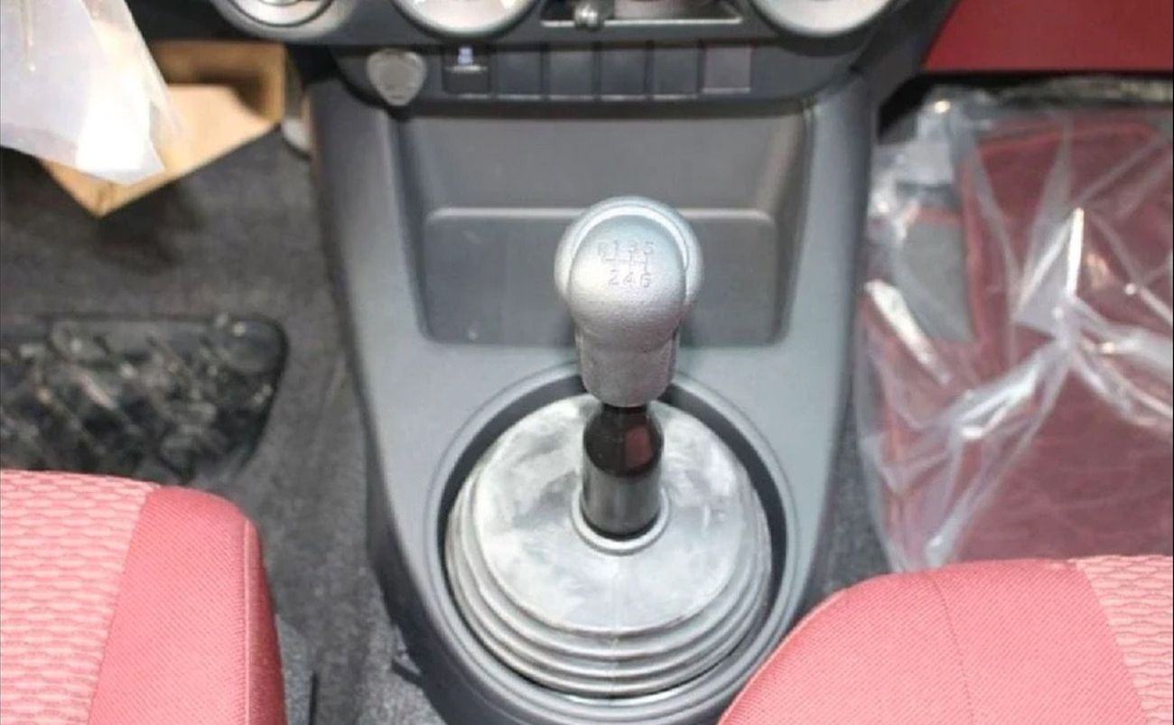 تويوتا هيلوكس 2025 DOUBLE CAB PICKUP DLX-G 2.4L DIESEL 4WD 6-SEATER MANUAL TRANSMISSION